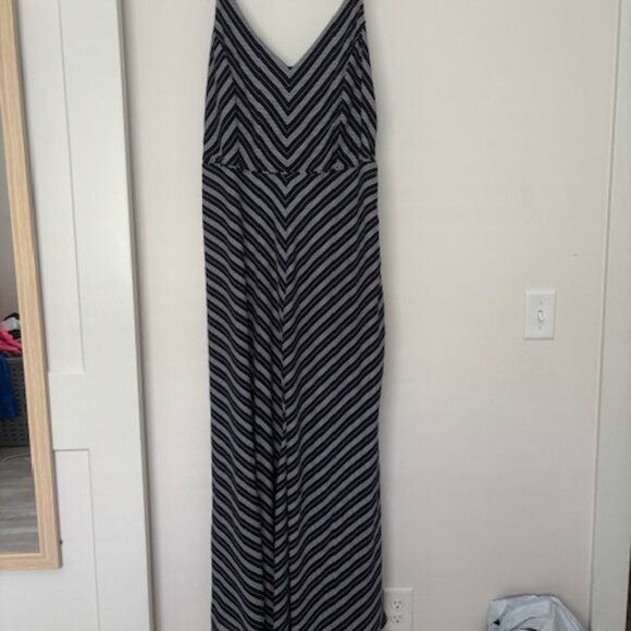 City Chic Stripped Maxi Dress with adjustable straps size 20 - Picture 1 of 7